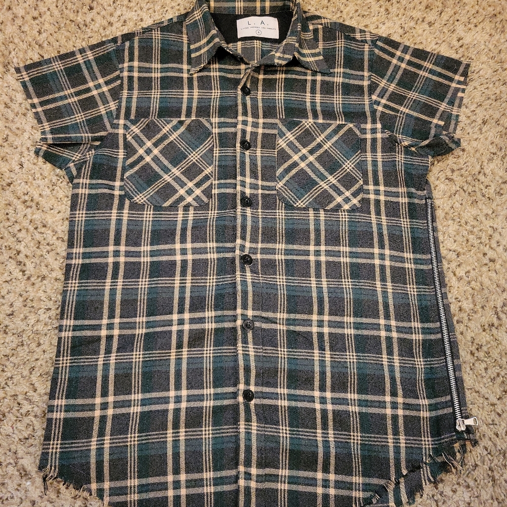 Lifted Anchors shirt sz S Green plaid raw edge short sleeve zip accent side